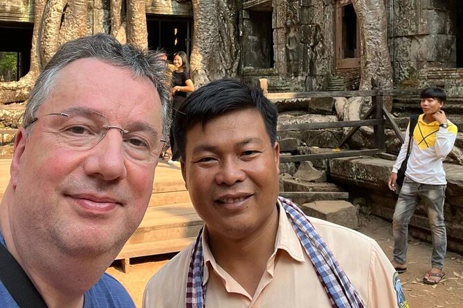 Siem Reap Angkor Private Tour Guide in English and Spanish - A private Angkor route with research-level context