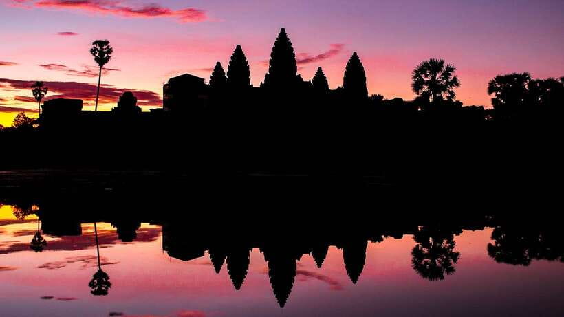 Siem Reap: Angkor Sunrise 1- or 2-Day Guided Temples Tour - The Guide Makes It Better: Stories, Photo Angles, and Pace Control