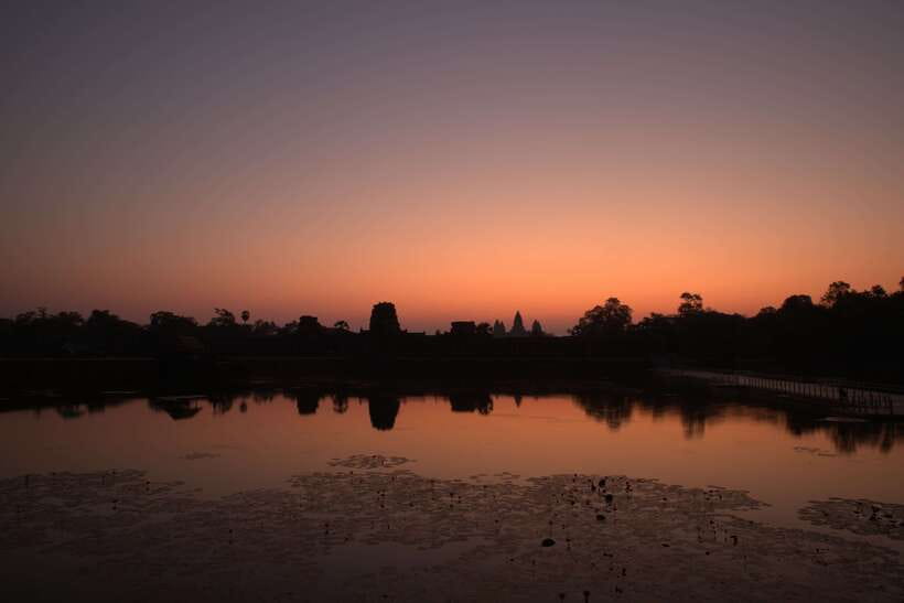 Siem Reap: Angkor Sunrise 1- or 2-Day Guided Temples Tour - Should You Book This 1- or 2-Day Angkor Sunrise Tour?