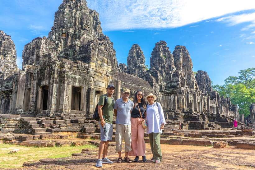 Siem Reap: Angkor Sunrise Jeep Tour / SUV Car Available - Angkor Thom with a guide who connects the dots