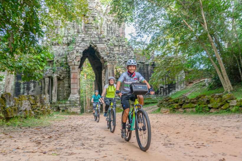 Siem Reap: Angkor Sunset Bike & Boat Tour /E-Bike Available - Countryside cycling: river crossing, rice fields, and quieter trails