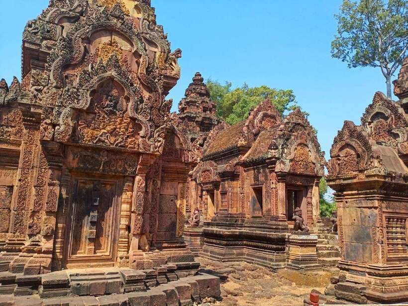 Siem Reap: Angkor Wat, Angkor Thom, and Banteay Srei Tour - Angkor Wat: UNESCO Gravity, Suryavarman II, and How to Actually Look