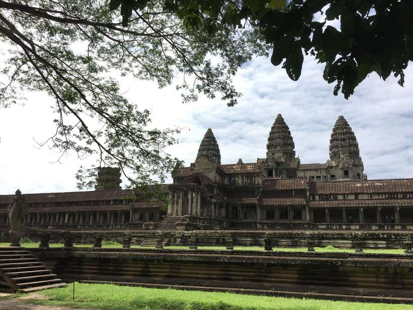 Siem Reap: Angkor Wat Half-Day Trip with Local Guide - Why this half-day Angkor Wat plan avoids the sunrise squeeze