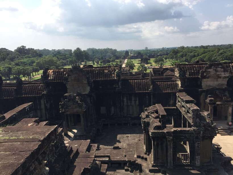 Siem Reap: Angkor Wat Half-Day Trip with Local Guide - Who should book this Angkor Wat guided half-day