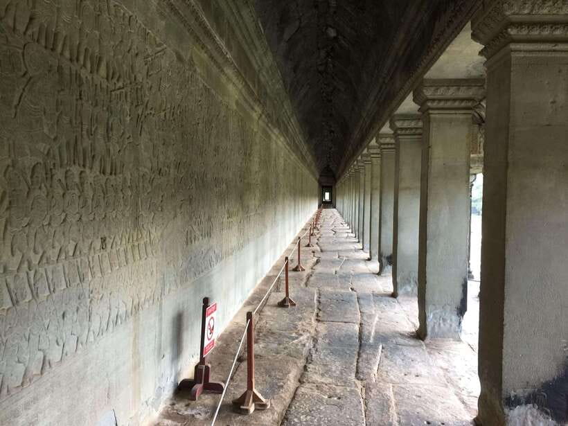 Siem Reap: Angkor Wat Half-Day Trip with Local Guide - Pickup from Krong Siem Reap and the separate-entrance advantage