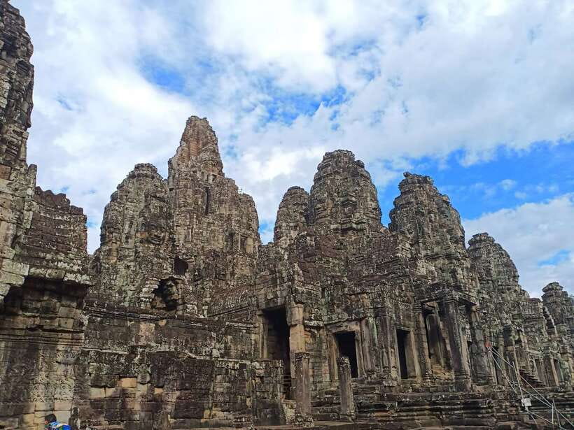 Siem Reap: Angkor Wat Private Tour by Tuk-Tuk - Ta Keo, Ta Prohm, and Banteay Kdei: guided segments that keep you oriented