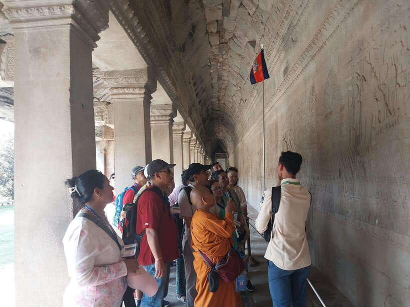 Siem Reap: Angkor Wat: Small-Group Sunrise or Sunset Tour - Hotel Pickup and Air-Conditioned Transfers Between Temples