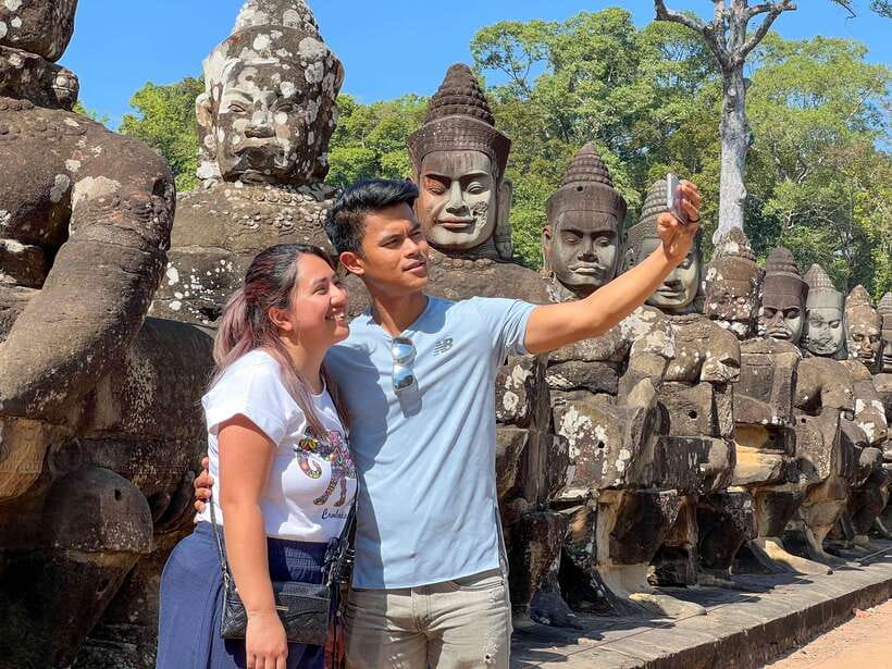 Siem Reap: Angkor Wat Small-Group Sunrise Tour & Breakfast - Angkor Wat at first light: timing, walking, and temple rhythm
