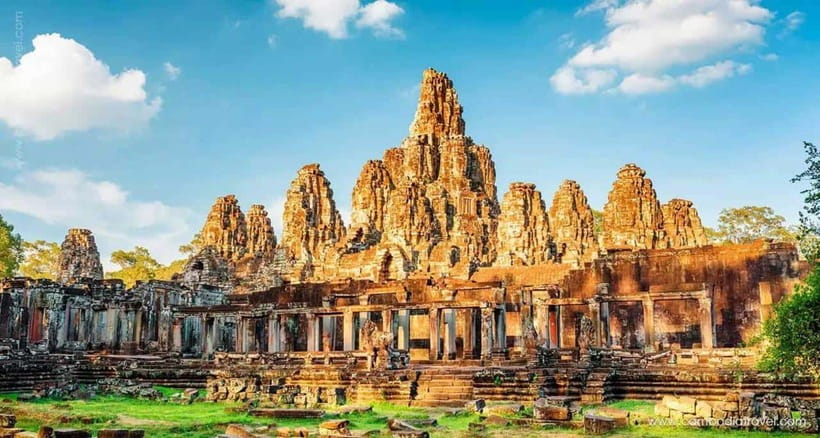 Siem Reap: Angkor Wat Small Group Tour with Spanish Guide - Transport Comfort: Tuk-Tuk vs A/C Van