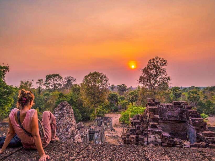 Siem Reap: Angkor Wat: Small-Group with Sunset Tour - Angkor Wat: The Moat, the Galleries, and 402 Acres of Wow