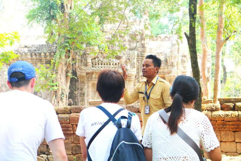 Siem Reap: Angkor Wat: Small-Group with Sunset Tour - Ta Prohm: When Jungle Roots Take Over the Stones