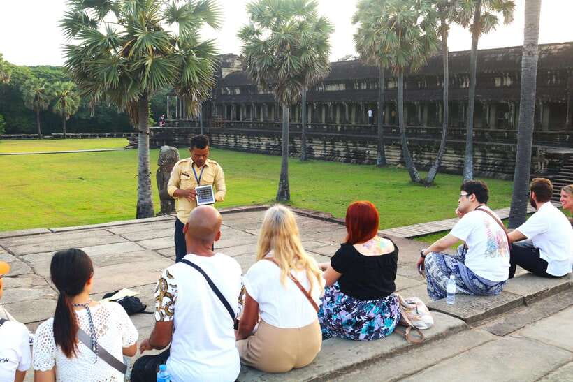 Siem Reap: Angkor Wat: Small-Group with Sunset Tour - Heat, Footwear, and the Small Things You Should Pack