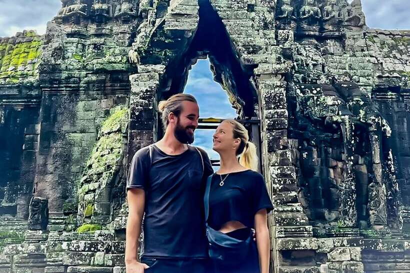 Siem Reap: Angkor Wat Sunrise and Full-Day Sightseeing Tour - South Gate City: stone figures and one more look before you head back