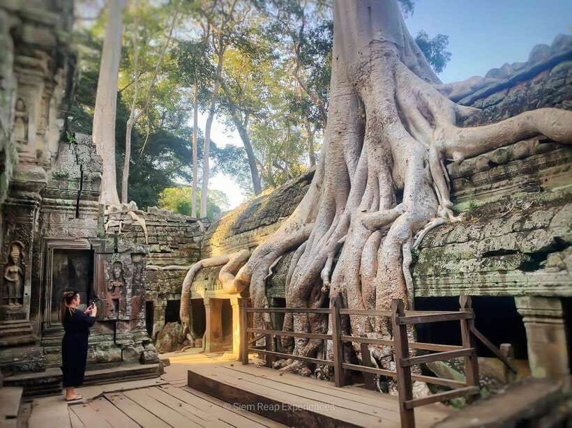 Siem Reap: Angkor Wat Sunrise or Sunset Guided Tour - Angkor Wat Guided Walk: What You’ll Learn as You Photograph