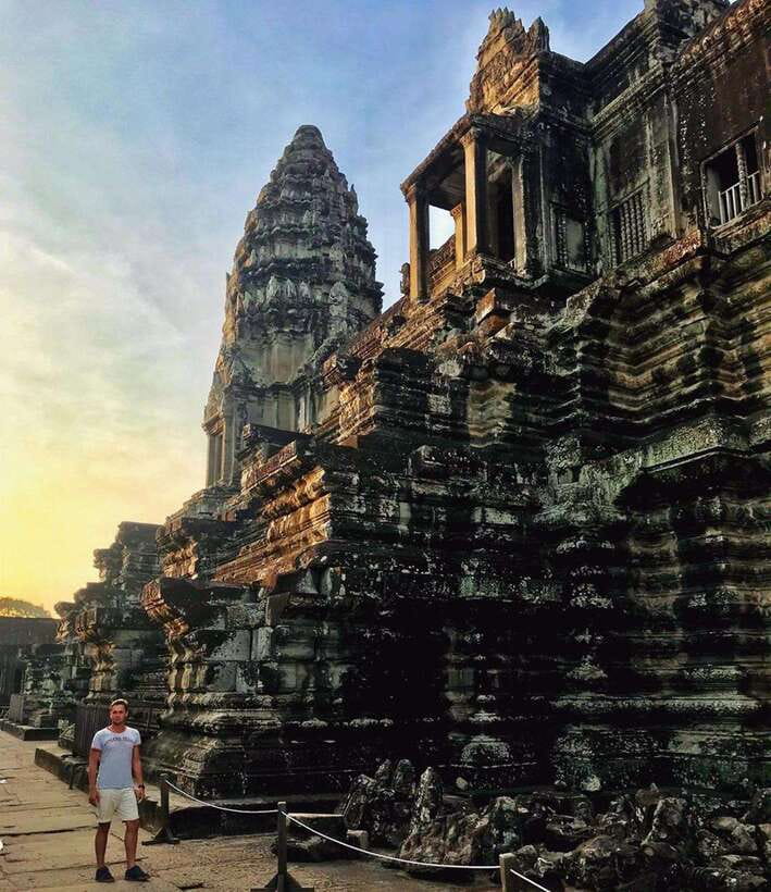 Siem Reap: Angkor Wat Sunrise Tour with Spanish Guide - Day 2 option: Grand Circuit + Banteay Srei if you want more breathing room