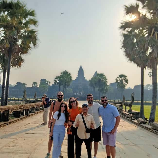 Siem Reap: Angkor Wat Sunrise Tour with Spanish Guide - Who should book this Angkor sunrise tour?
