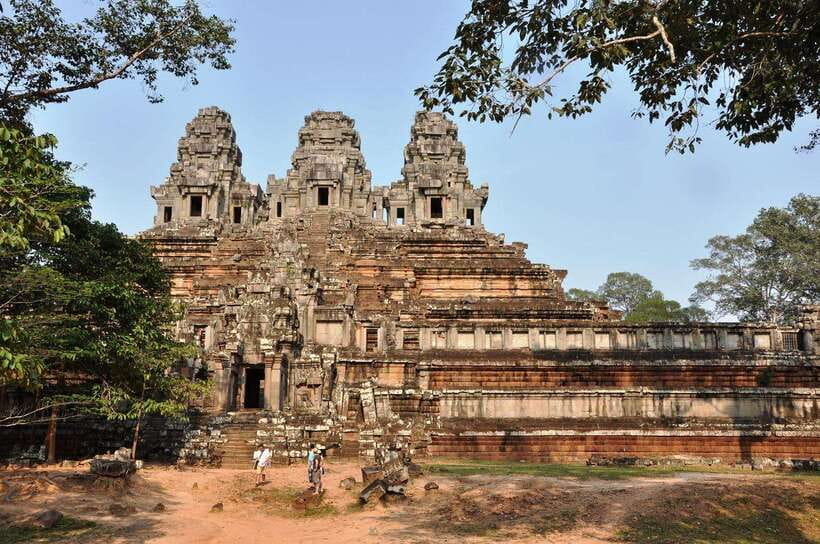 Siem Reap: Angkor Wat Tour Explore The Most Iconic Temples - Ta Keo: The Unfinished Temple That Feels Different