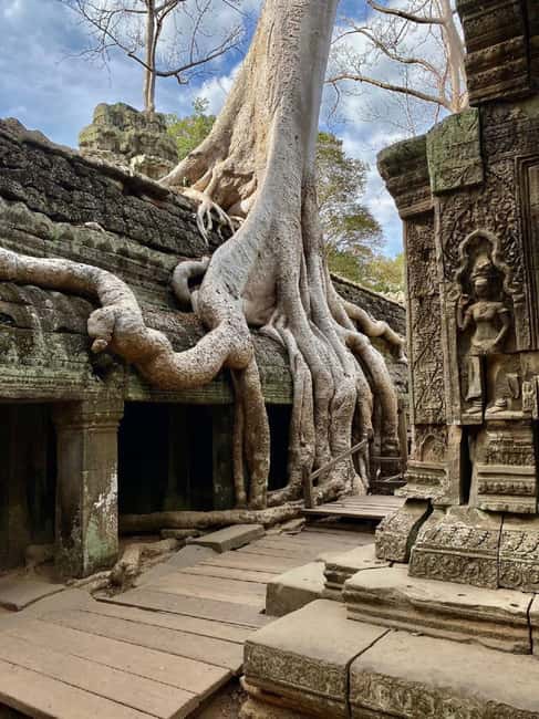 Siem Reap: Angkor Wat Tour with French-Speaking Guide - Banteay Srei: The Pink Sandstone Reward at the End