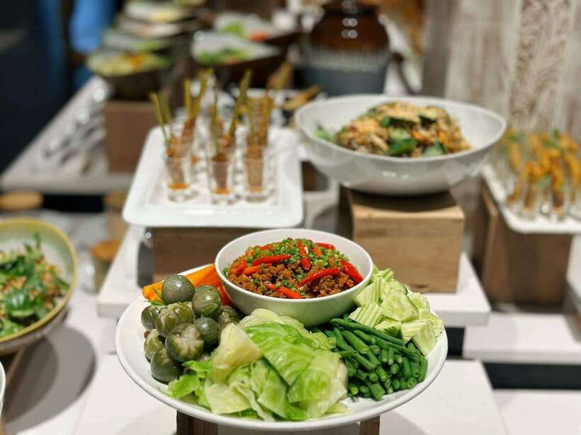 Siem Reap: Apsara Dance Show and Dinner with Hotel Pickup - Who Should Book This Apsara Dance and Dinner Night