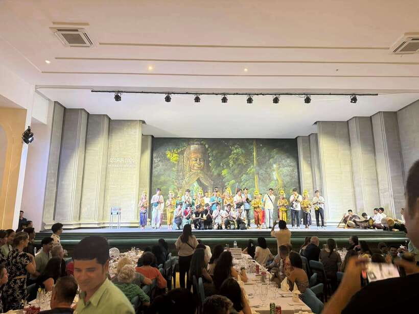 Siem Reap: Apsara Dance Show with Buffet Dinner & Tuk-Tuk... - Dress code, camera rules, and small etiquette tips