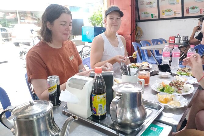 Siem Reap Authentic Breakfast and Market Tour - Stop 2: Psar Chaa (Old Market) and Kuy Teo Kat With Peanut Sauce