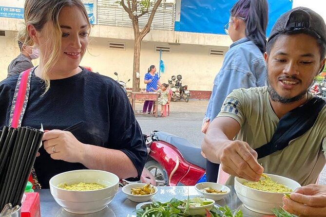 Siem Reap Authentic Breakfast and Market Tour - Stop 4: Phsar Leu Thom Thmey and the Dessert Market Photo Hour