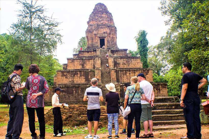 Siem Reap: Banteay Srei and Grand Circuit Heritage Tour - Pre Rup at sunset: temple-mountain views and timing that matters