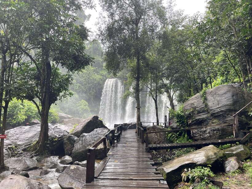 Siem Reap: Beng Mealea, Banteay Srei & Kulen Waterfall Trip - Starting at 7:30 AM and Heading Straight for Beng Mealea
