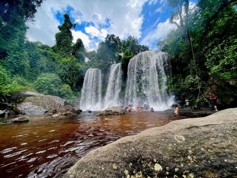 Siem Reap: Beng Mealea, Banteay Srei & Kulen Waterfall Trip - Kulen Waterfall: When Nature Steals the Show