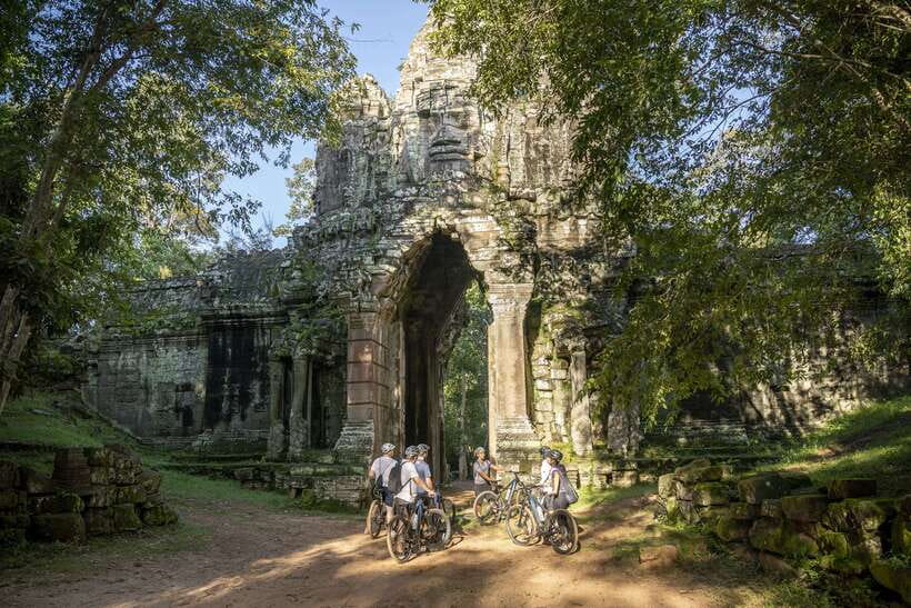 Siem Reap: Bike the Angkor Temples - Full-Day 30km Tour - The Real Secret: Why Starting Early Changes Angkor