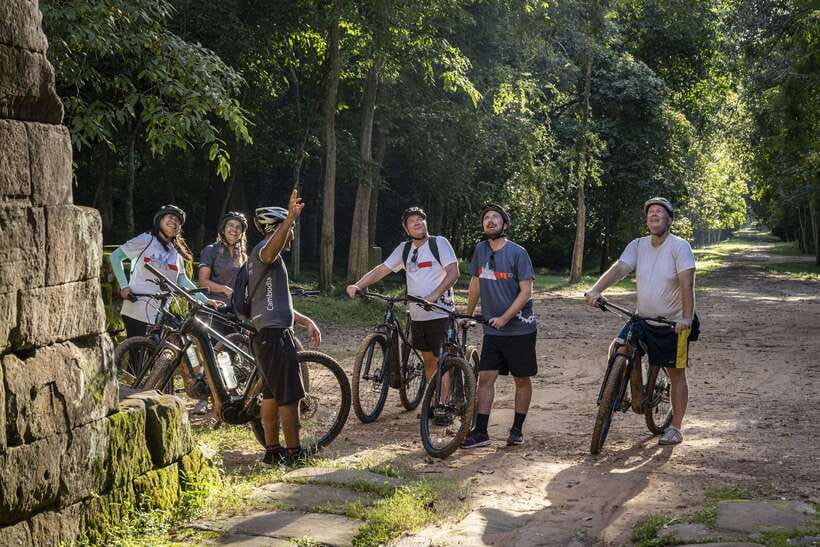 Siem Reap: Bike the Angkor Temples - Full-Day 30km Tour - Angkor Thom and Bayon: Taking the Forest Shortcut
