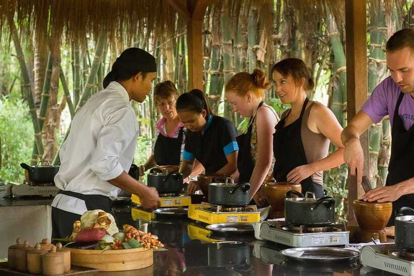 Siem Reap: Cambodian Desserts Cooking Lesson with Tastings - Entering the Kitchen: Spacious Stations and Clear Khmer Technique