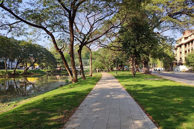 Siem Reap City Walking Tour - Made in Cambodia Market: shopping with a purpose