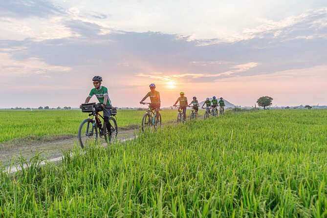 Siem Reap: Countryside Sunset Bike Tour / E-Bike or Tuk Tuk - Chreav: where the city fades and the countryside starts