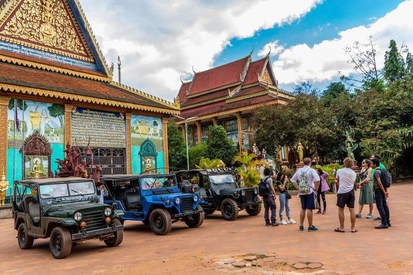 Siem Reap: Countryside Sunset Jeep Tour / SUV Available - Guides, pace, and the value of active storytelling
