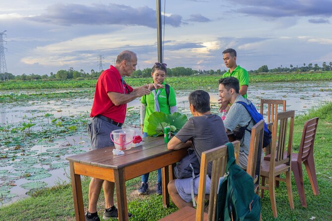Siem Reap Countryside Sunset Vespa Tour / Tuk Tuk Available - Phnom Krom Sunset: The Photo Spot in the Rice Fields