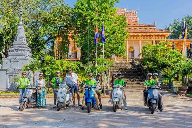 Siem Reap Countryside Vespa Tour / Tuk Tuk Available - Krabei Riel rice wine distillation: a 45-minute look at a family business