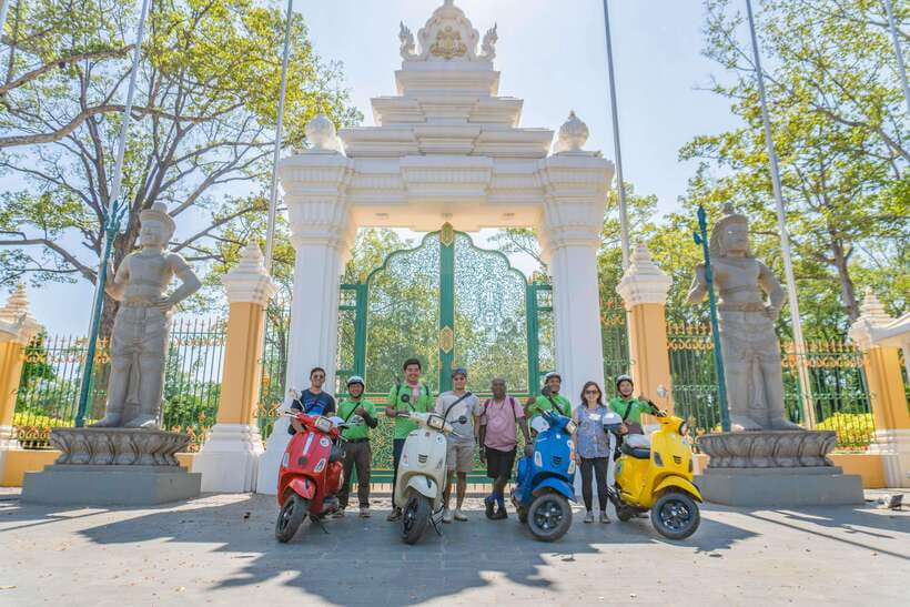 Siem Reap Evening Food Tour - On Promotion Price limit Offer - Pickup, rain, and staying comfortable on the road