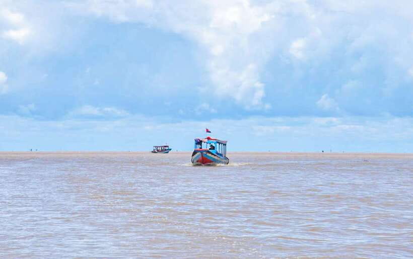 Siem Reap: Floating Village and Sunset Private Boat Tour - Small group, private boat time, and the guide vibe