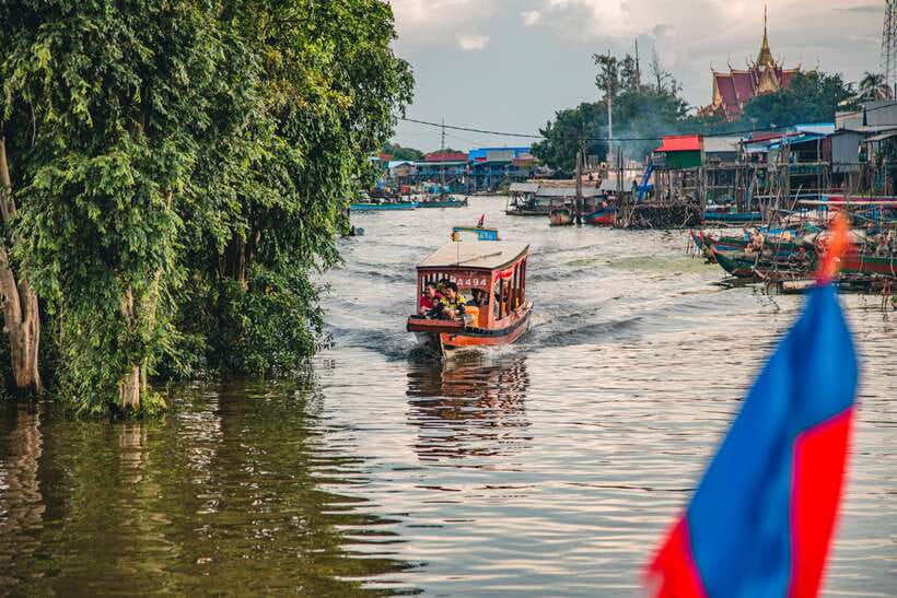 Siem Reap: Floating Village and Sunset Private Boat Tour - The rice paddies stop: coconut water and real farm life