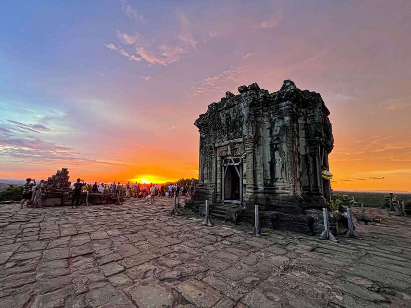 Siem Reap: Full Day Angkor Wat Temple Experience with Sunset - Angkor Thom: Royal City Walls, South Gate Statuary, and the Bayon Faces