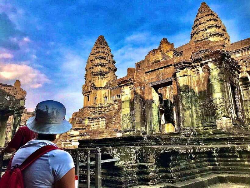 Siem Reap: Full Day Angkor Wat Temple Tour with Sunset - Angkor Wat and the South Gate: Start With the Biggest Payoff