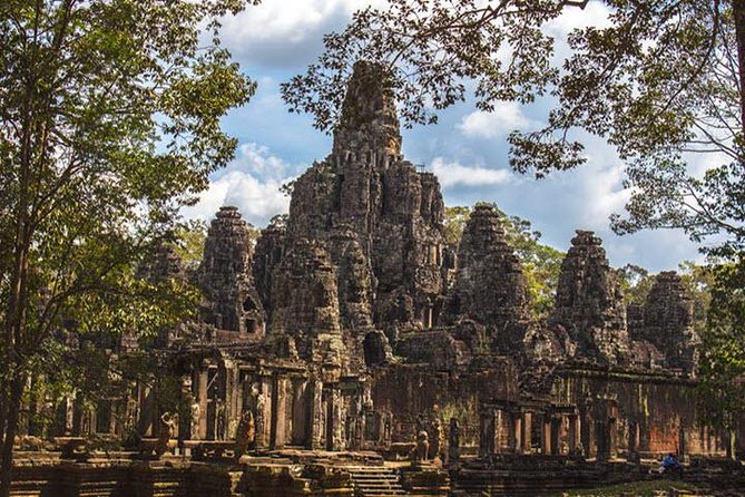 Siem Reap Full Day Angkor Wat Tour Small Group - The guide and the small-group feel: why it matters