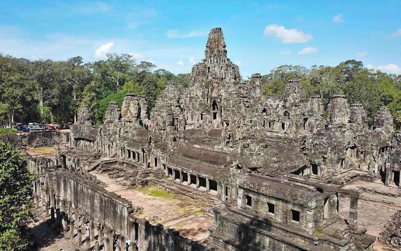 Siem Reap: Full-Day Tuk-Tuk Tour of Angkor Wat Temples - Sunrise at Angkor Wat: The Day Starts Big