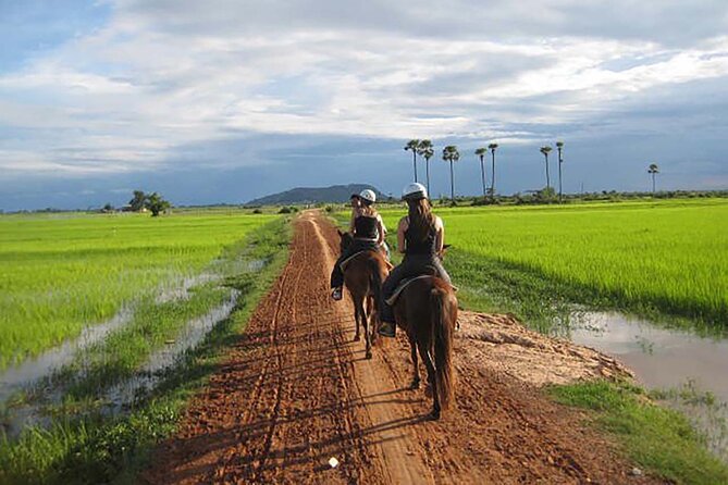 Siem Reap Happy Horse Riding Free Pick-up & Drop-off - Option 02: 2 hours through rice fields and villages