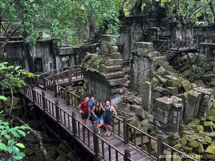 Siem Reap: Koh Ker, Beng Mealea, & Banteay Srei Join-in Tour - Banteay Srei: sandstone carvings that actually hold your attention