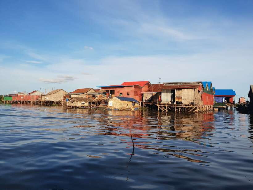 Siem Reap: Kompong Khleang Floating Village Guided Tour - Why Kompong Khleang Feels Different on Tonle Sap