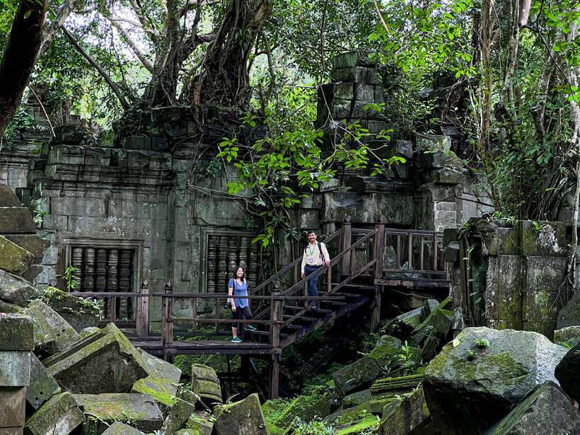 Siem Reap: Kulen Mountain, Beng Mealea and Tonle Sap Tour - Phnom Kulen National Park: reclining Buddha, 1000 Lingas, and cliff views