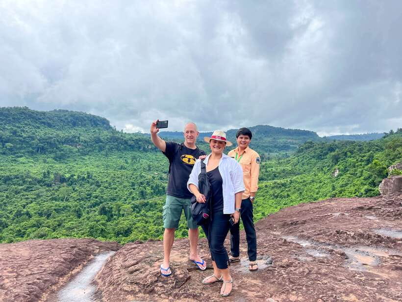 Siem Reap: Kulen Mountain Small Group Tour with Picnic Lunch - River of 1000 Lingas: the 802 AD detail that makes it click