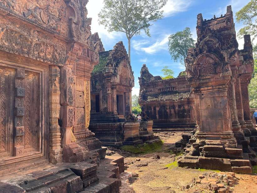 Siem Reap: Kulen Waterfall and Banteay Srei Exploration - Poeng Ta Kho (Peng Chruonh / Peung Takhu): The Cliff View You’ll Remember